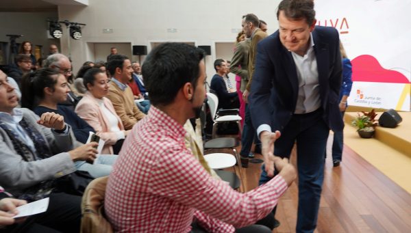 El presidente de la Junta de Castilla y León, Alfonso Fernández Mañueco, participa en el acto de presentación del Plan de Vivienda Joven de Castilla y León TUYA.