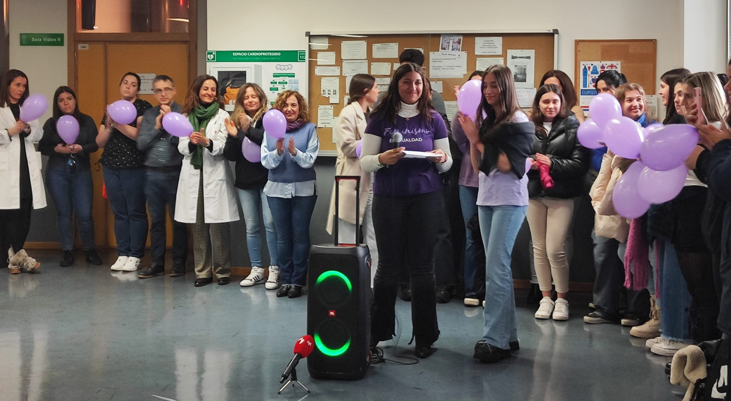 Concentración por el Día de la Mujer en el Campus de Ponferrada