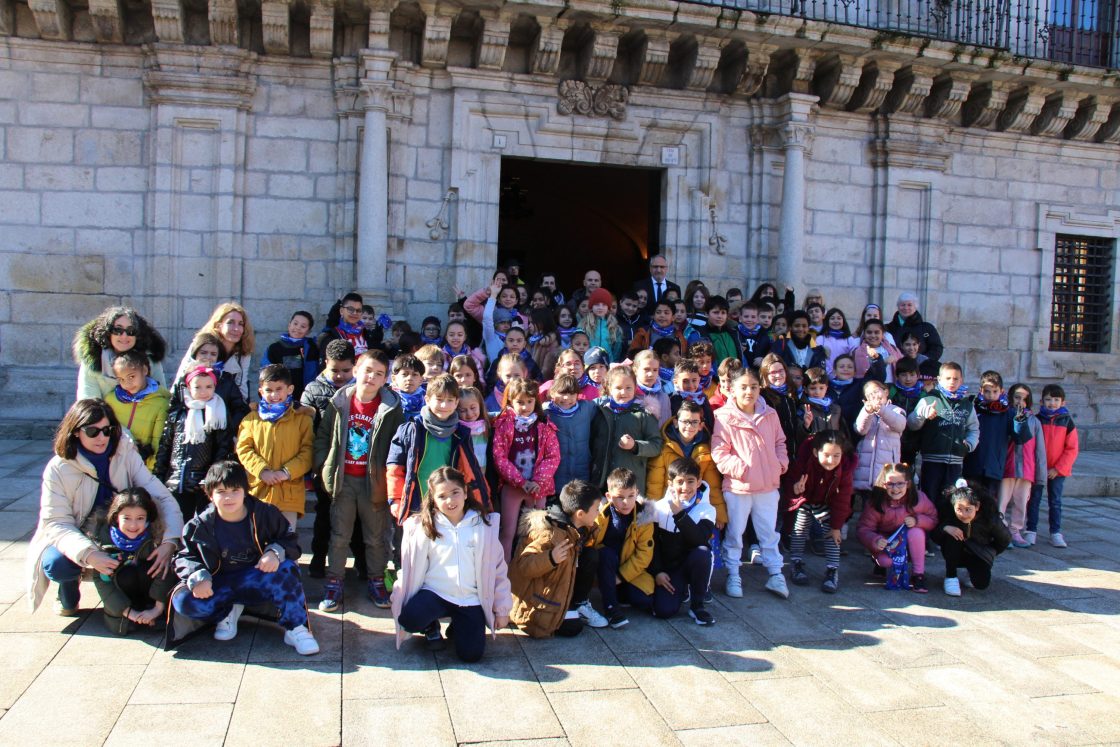 Visita del colegio Flores del Sil al Ayuntamiento de Ponferrada