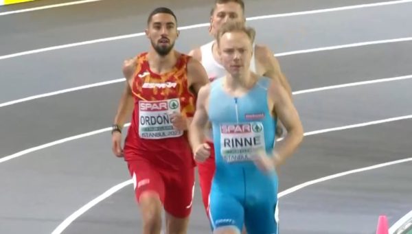 Saúl Ordóñez, durante la carrera de 800 metros del Europeo de Estambul