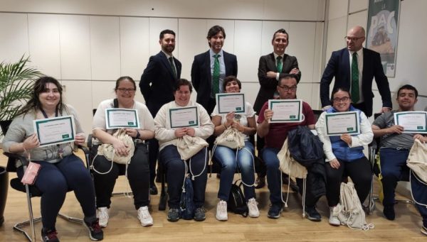 Participantes en el curso de Caja Rural para usuarios de Asprona Bierzo