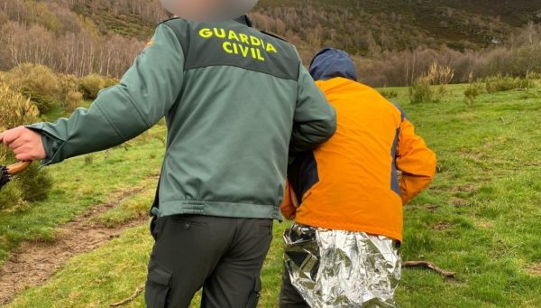 Rescate de un montañero en el Pico Nevadín