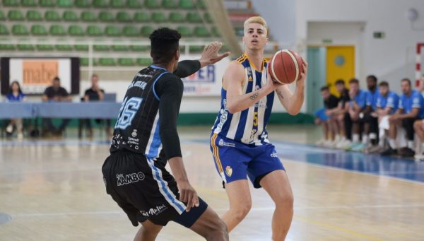 Juan Hierrezuelo, durante el partido de playoff Clínica Ponferrada SDP-Sant Antoni.