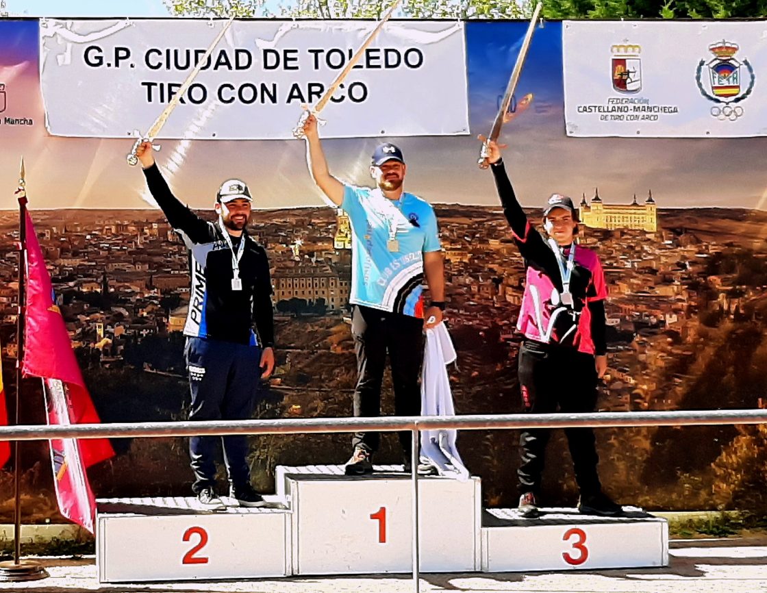 Héctor González Manuel en el pódium. / EBD