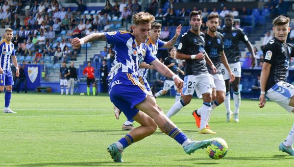 Ponferradina-Málaga Hugo Vallejo