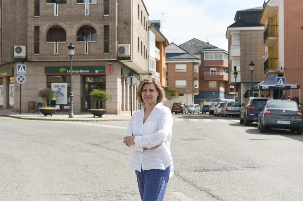 Entrevista a Mari Paz Martínez, candidata a la Alcaldía de Fabero por Independientes por Fabero. / QUINITO