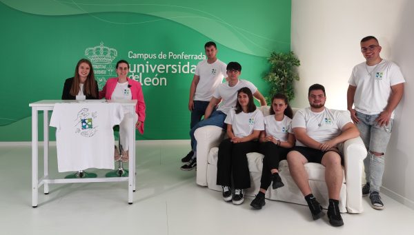 Miembros de la Asociación de Estudiantes ULEBAE del Campus de Ponferrada