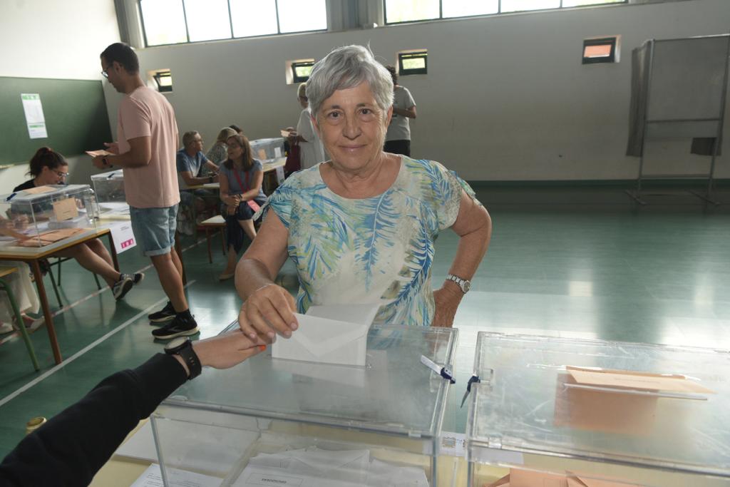 Menchu Monteira vota en las Elecciones Generales de este 2023. / Quinito