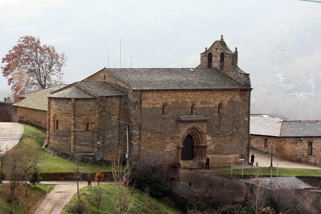 Iglesia de Santiago de Villafranca del Bierzo. / Rubén Cacho