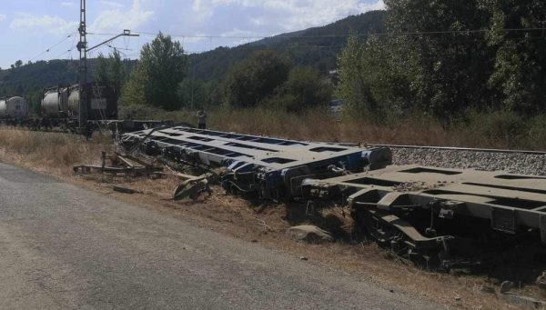 Descarrila un tren de mercancías en la vía que une Ponferrada con Monforte de Lemos