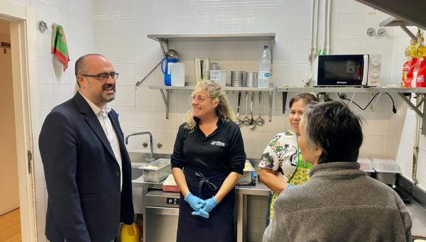 Visita de Marco Morala al Comedor Social y al Hogar del Transeúnte de Ponferrada