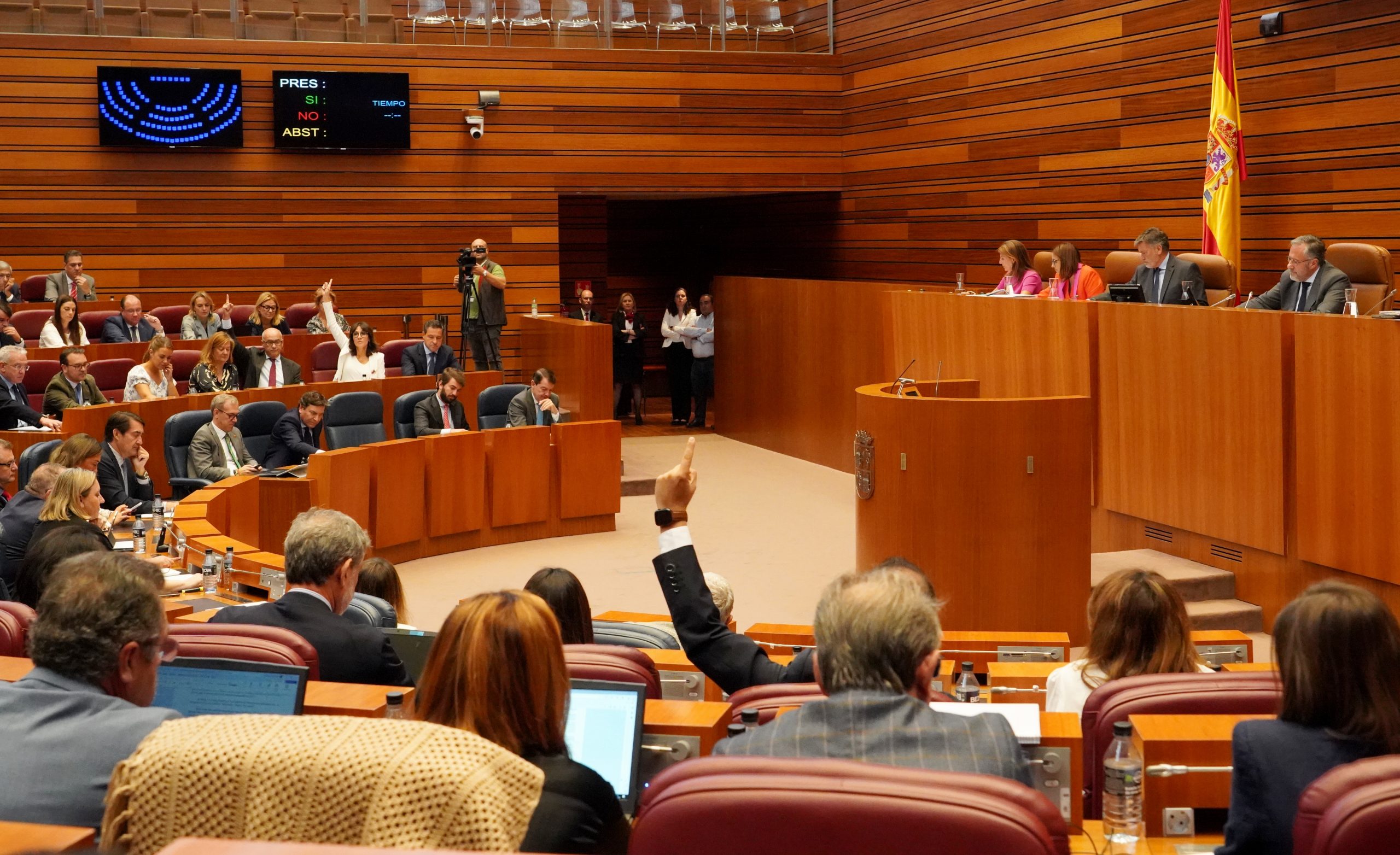 Votación en el pleno de las Cortes de Castilla y León