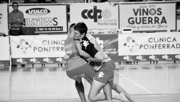 Jorge Iglesias en el Pabellón Lydia Valentín. / @baloncestoSDP