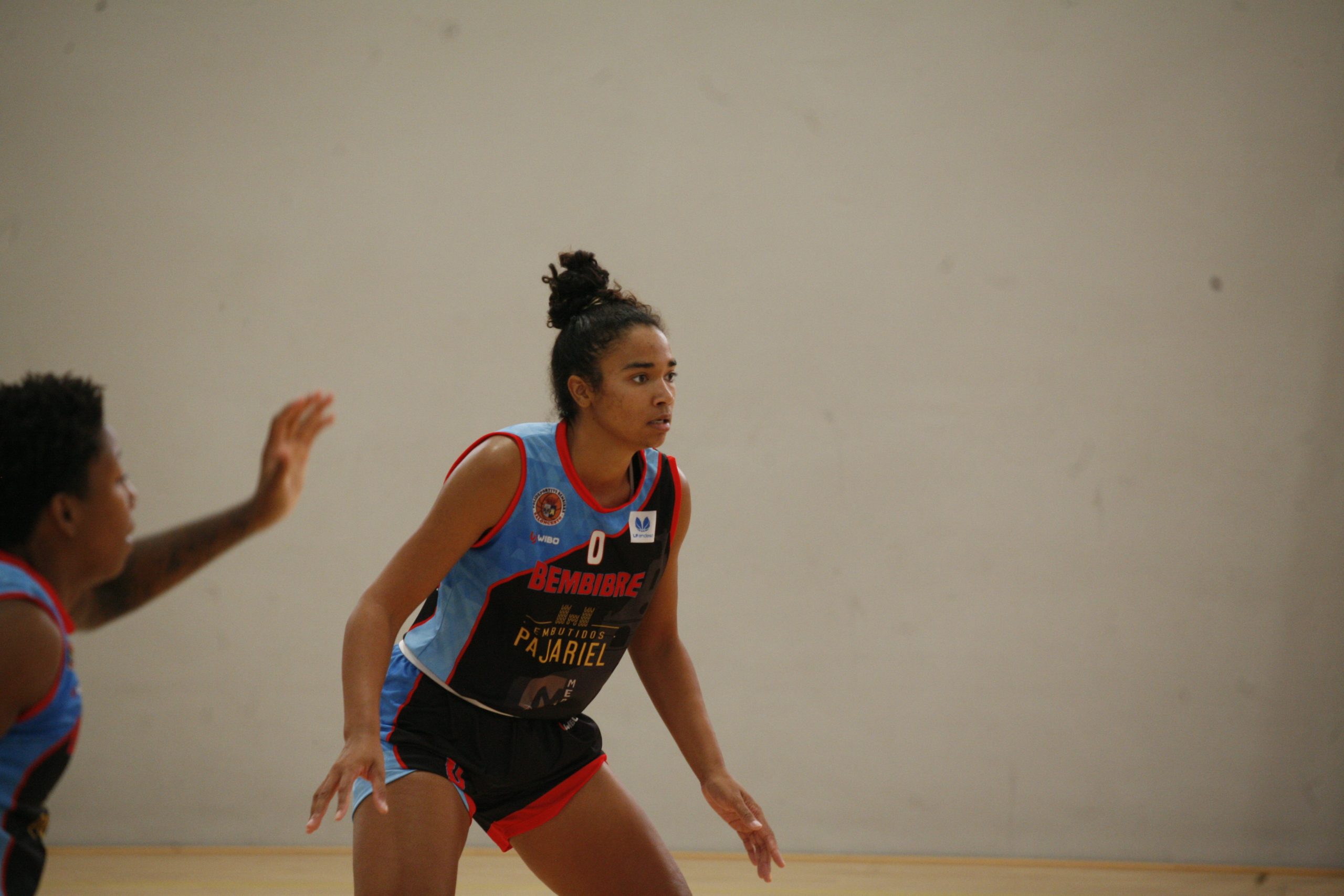 Abigayle Jackson, en un partido de pretemporada con el Embutidos Pajariel Bembibre