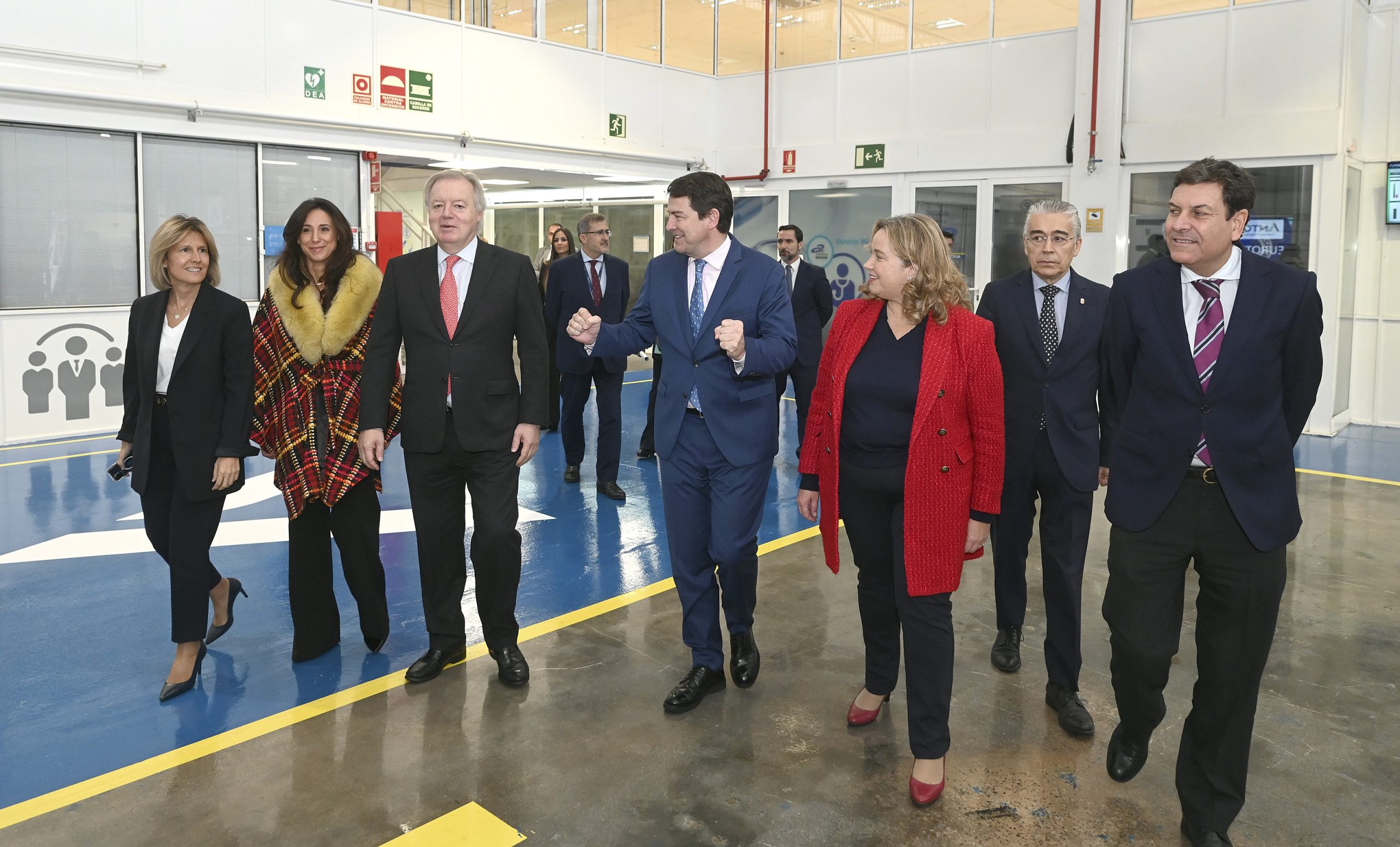 El presidente de la Junta de Castilla y León, Alfonso Fernández Mañueco, visita la sede de la empresa Antolín, su centro de I+D y Eurotrim