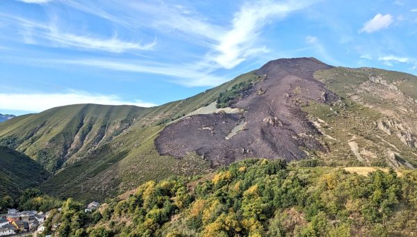 Incendio forestal en Matalavilla.