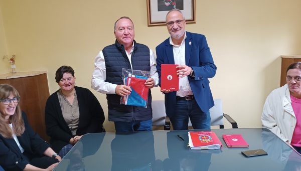 El Consejo Comarcal realiza una visita institucional al Ayuntamiento de Berlanga del Bierzo. / CCB