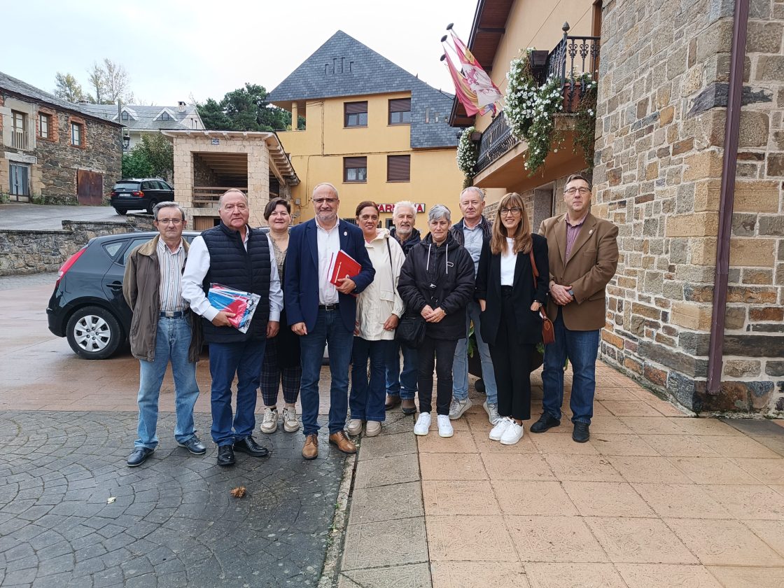 El Consejo Comarcal realiza una visita institucional al Ayuntamiento de Berlanga del Bierzo. / CCB