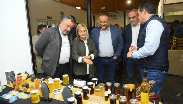 Inauguración de la Feria de la Miel de Camponaraya 2023