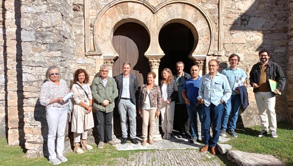 Acto de recepción de las obras acometidas en la iglesia mozárabe de Peñalba de Santiago. / Ayuntamiento de Ponferrada