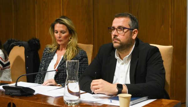 Los concejales de Vox, en un pleno del Ayuntamiento de Ponferrada