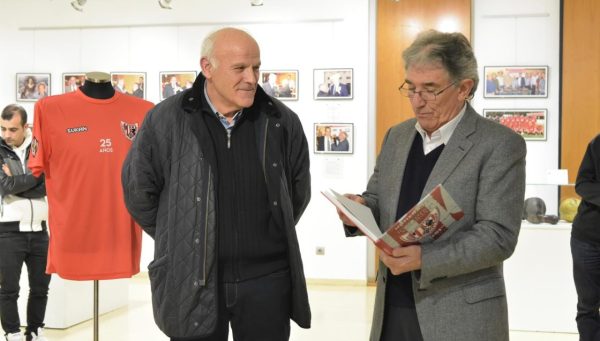 Serafín Vázquez y Jesús Esteban, en la inauguración de la exposición