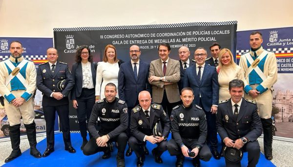 Cuatro agentes de Ponferrada reciben la medalla al mérito policial de Castilla y León 2023