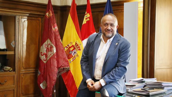 León, Gerardo Álvarez Courel, en el Palacio de los Guzmanes