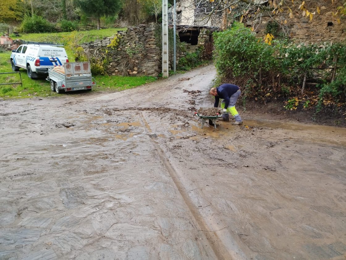 Limpieza de calles en Valdecañada