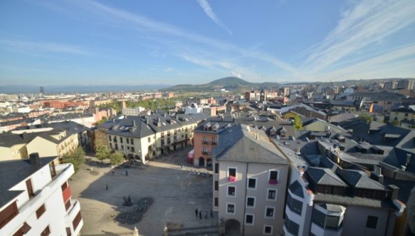 Vistas del Castillo de los Templarios desde la torre de La Encina. / QUINITO