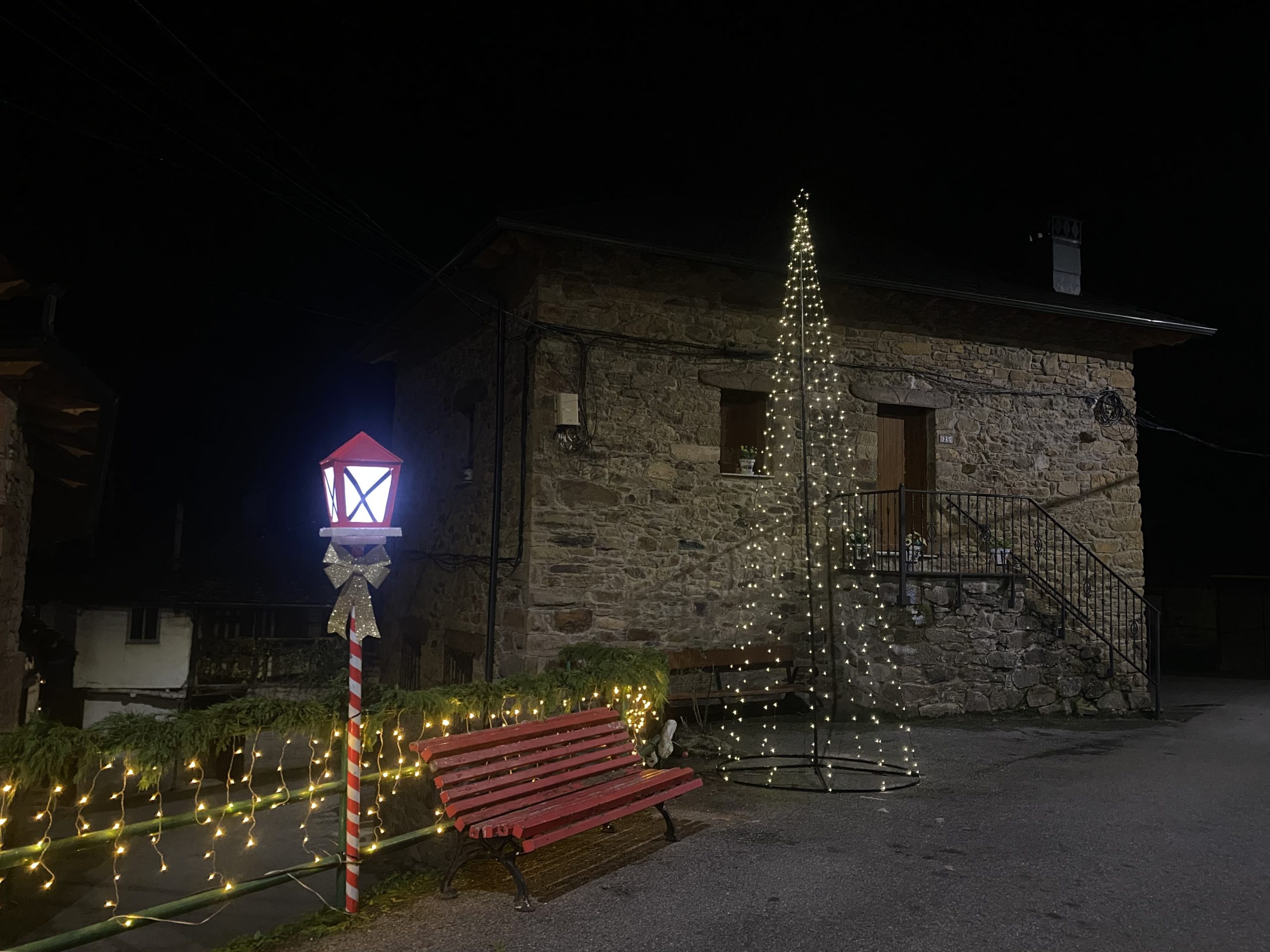 Iluminación navideña en Lillo del Bierzo