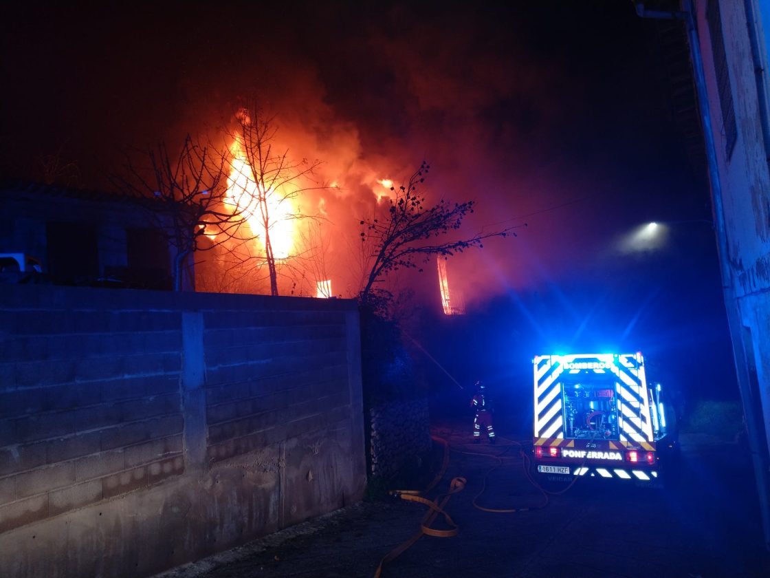 Incendio de un albergue en Pieros