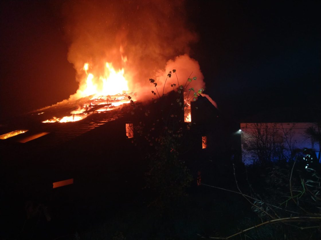 Incendio de un albergue en Pieros