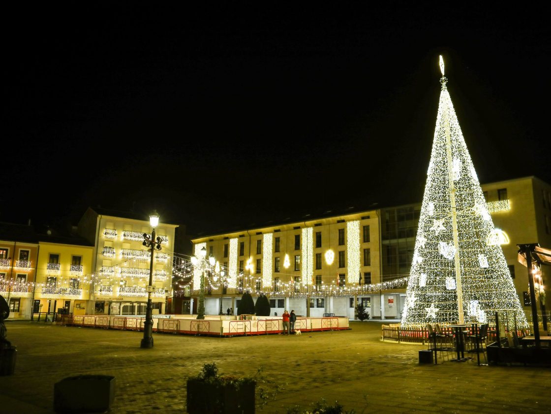 Luces de Navidad en la zona alta de Ponferrada