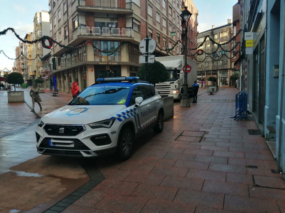 Calle La Paz, una de las zonas peatonalizadas de Ponferrada. / EBD