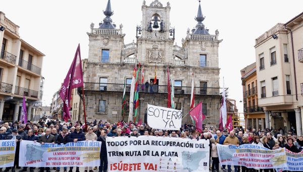 Concentración en Astorga por la reapertura de la ruta ferroviaria Vía de la Plata