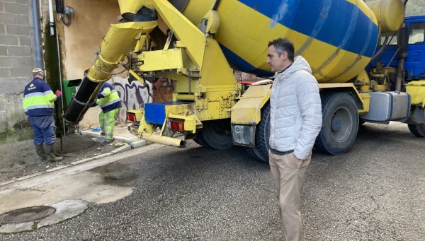 Roberto Mendo visitó las obras de la calle Batalla de Ceriñola