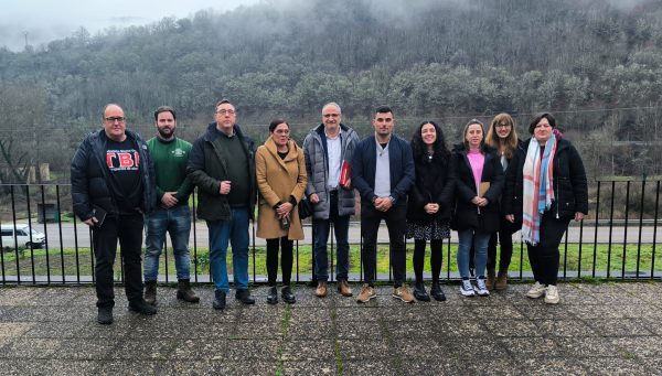 Visita a Trabadelo del presidente del Consejo Comarcal, Olegario Ramón. / CCB