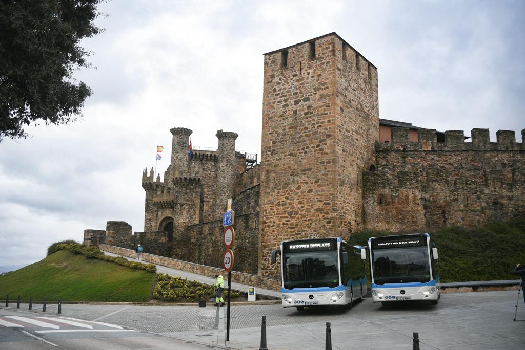 Presentación de dos nuevos autobuses urbanos para Ponferrada