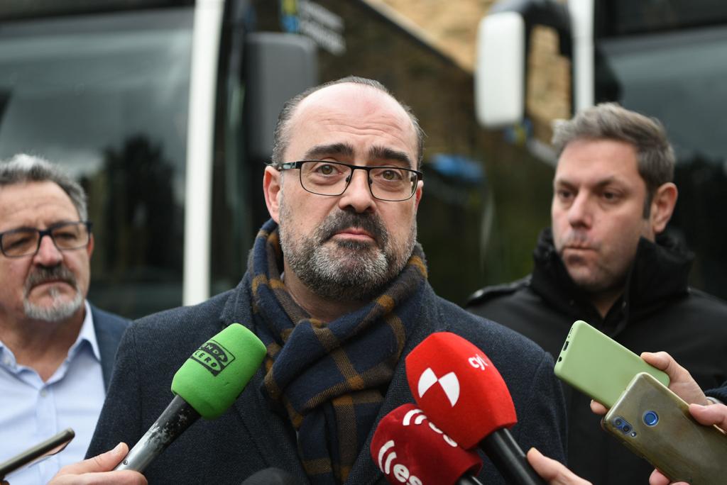 Marco Morala en la presentación de dos nuevos autobuses urbanos para Ponferrada