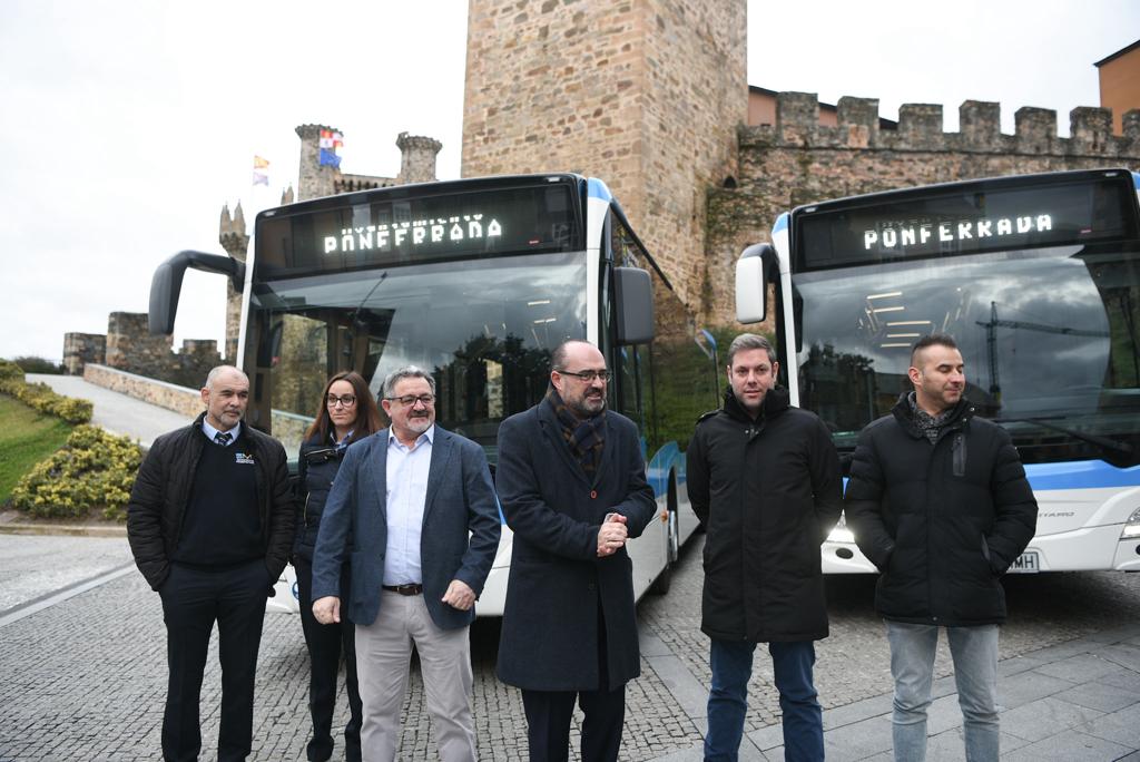 Presentación de dos nuevos autobuses urbanos para Ponferrada