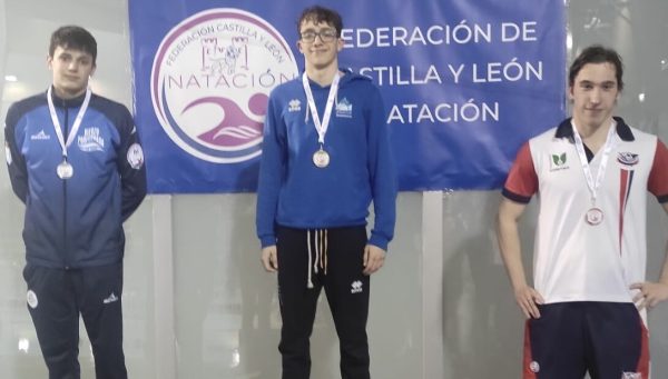 Éxito para el Club Natación Bierzo Ponferrada en el Campeonato CyL Junior y Absoluto de invierno