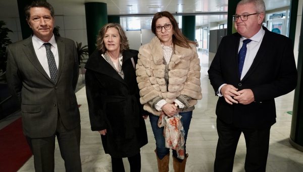 La directora general de Planificación Sanitaria, Investigación e Innovación, Sonia Martín Pérez, se reúne con los responsables de las gerencias del Área Sanitaria de León y del Bierzo, en el marco de la creación del Instituto Biosanitario de León