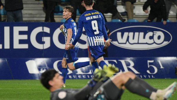 Cerdà celebra su gol en el Ponferradina-Real Sociedad B