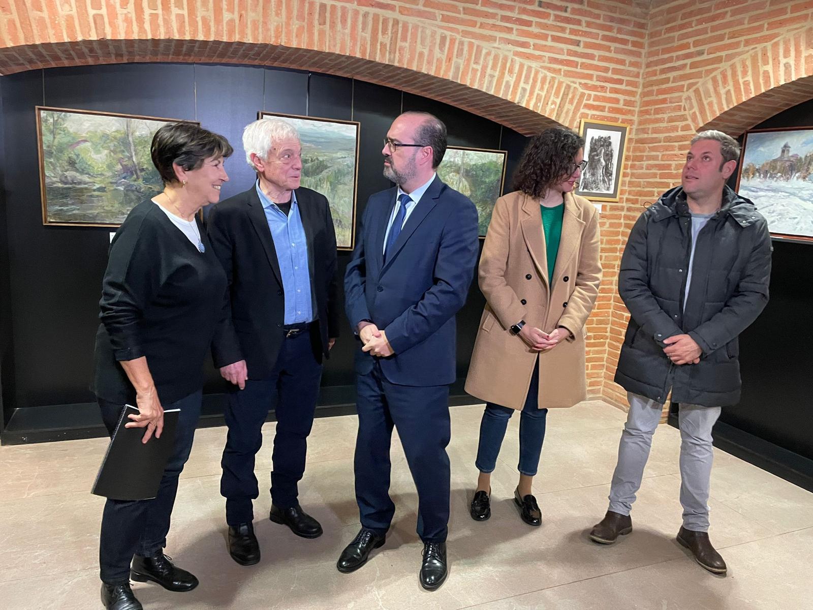 Exposición del pintor Luis Gómez Domingo en el Museo del Bierzo para recaudar fondos para el IEB