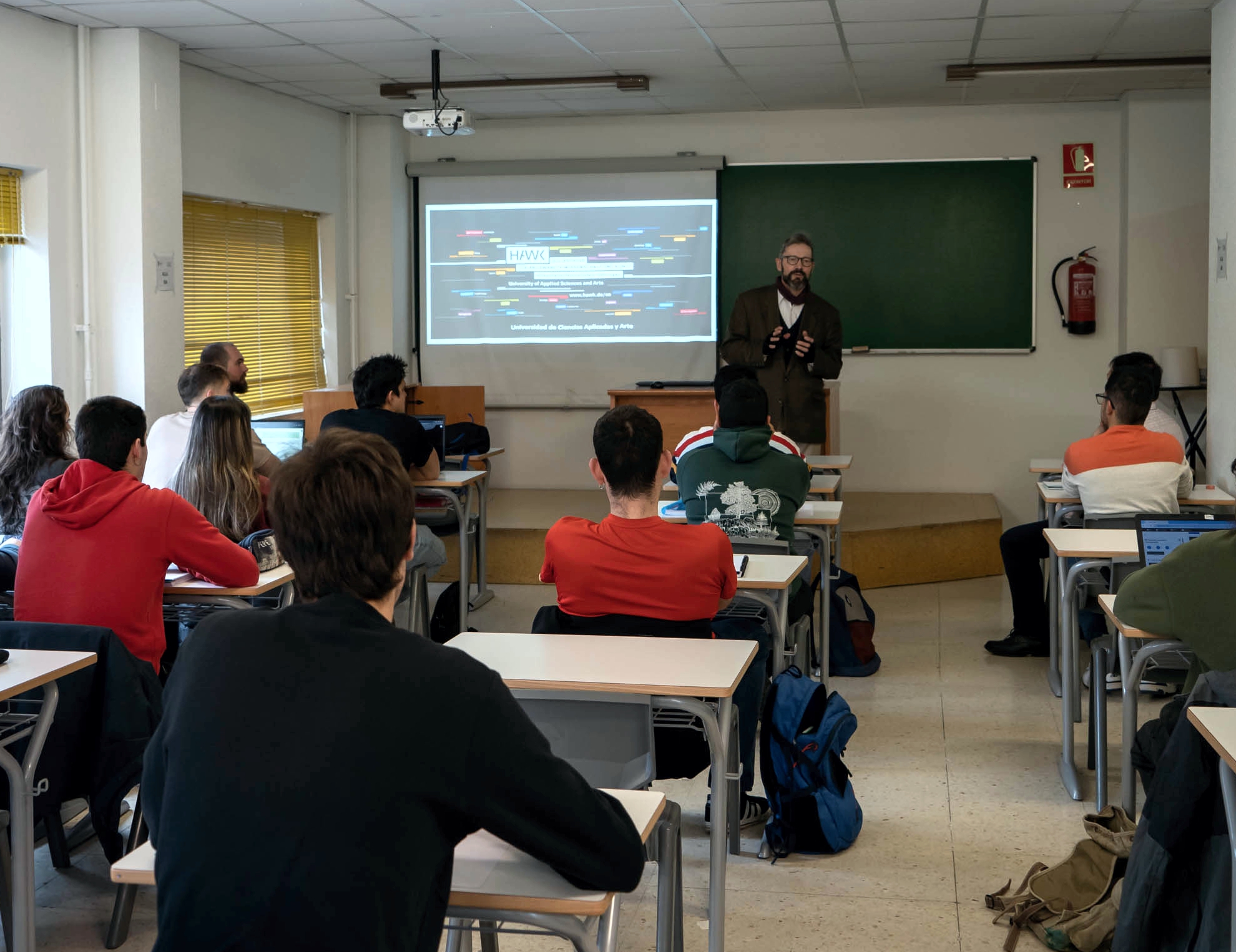 El profesor Wolfgang Rohe de la universidad alemana HAWK Göttingen visita el Campus de Ponferrada