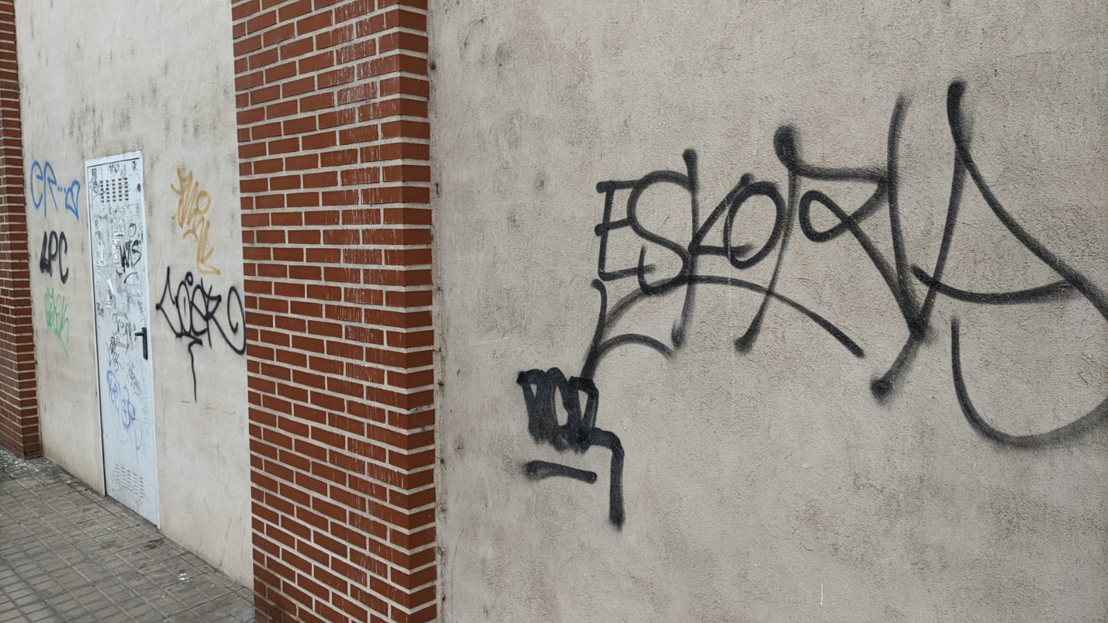 Grafitis en la zona alta de Ponferrada