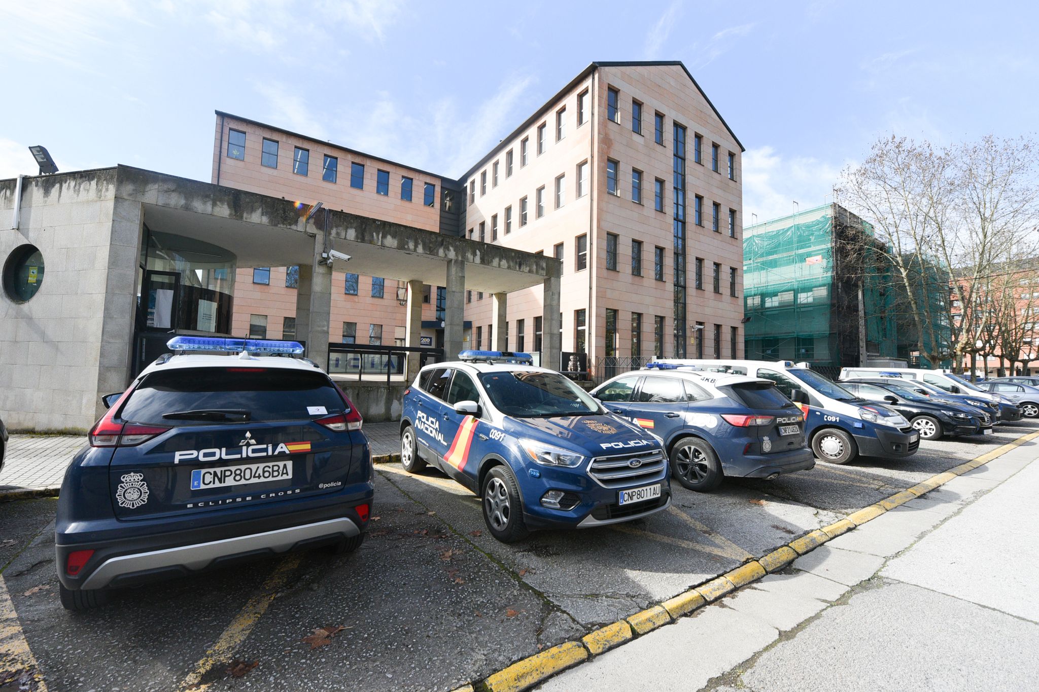 Vehículos de la Policía Nacional de Ponferrada