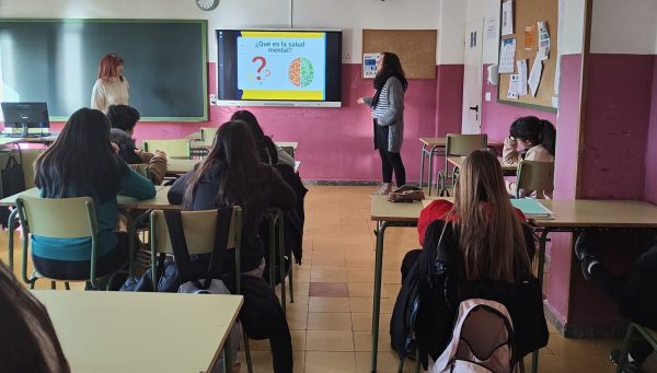 Charla de Salud Mental León en un colegio