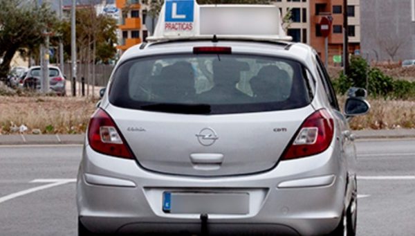 Coche de autoescuela